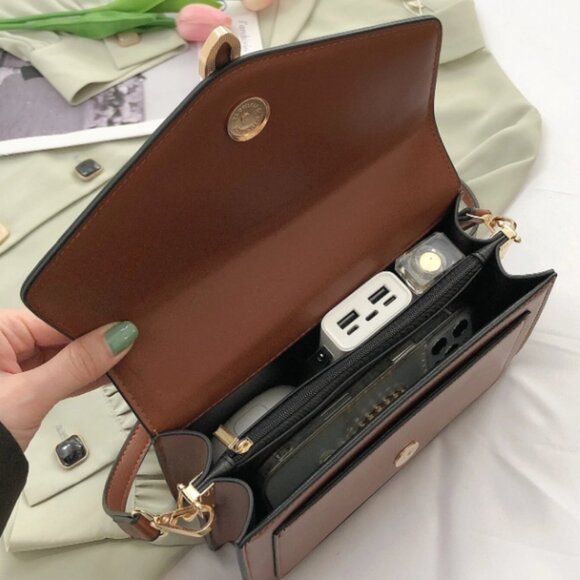 Elegant Brown Crossbody Bag - Picture 2 of 4